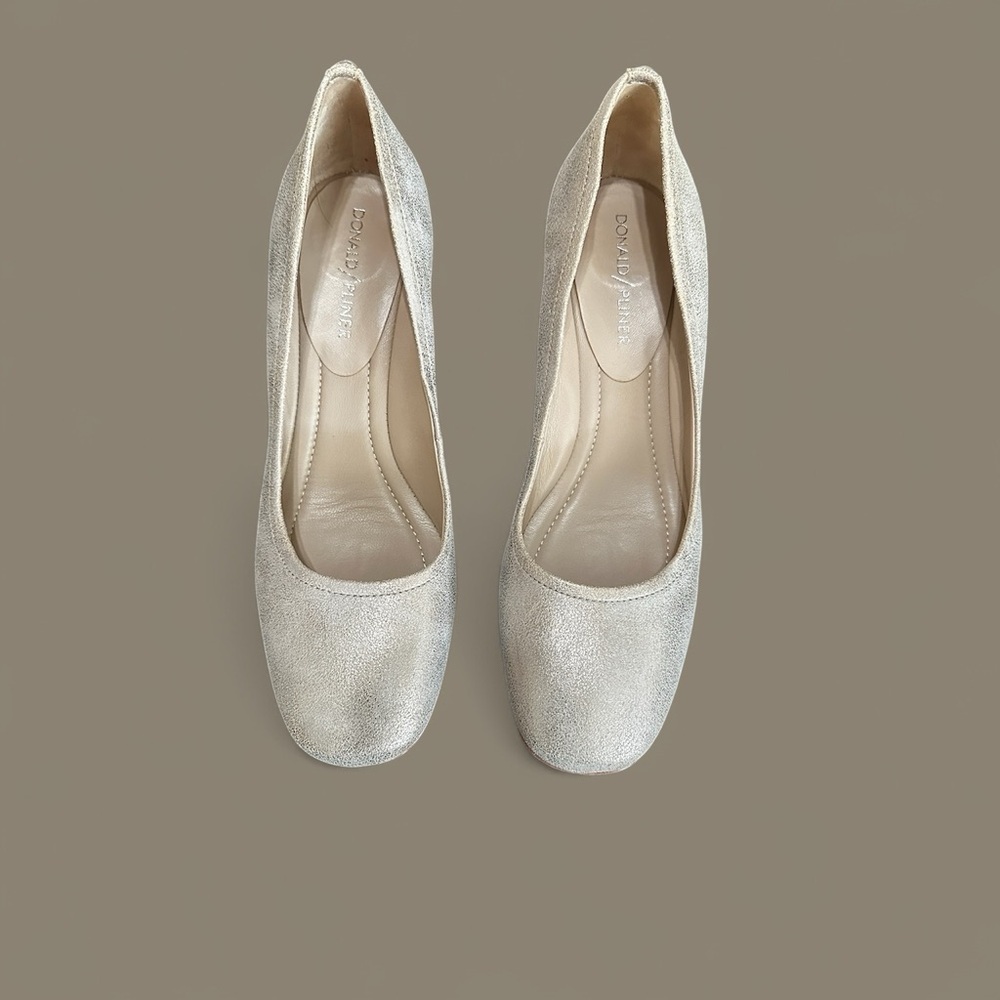 New Donald J. Pliner Metallic Champagne Block Heel Pumps